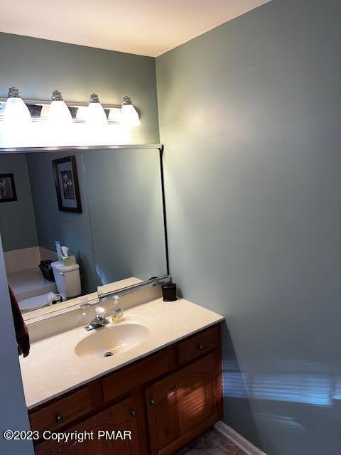 220 Hawthorne Village