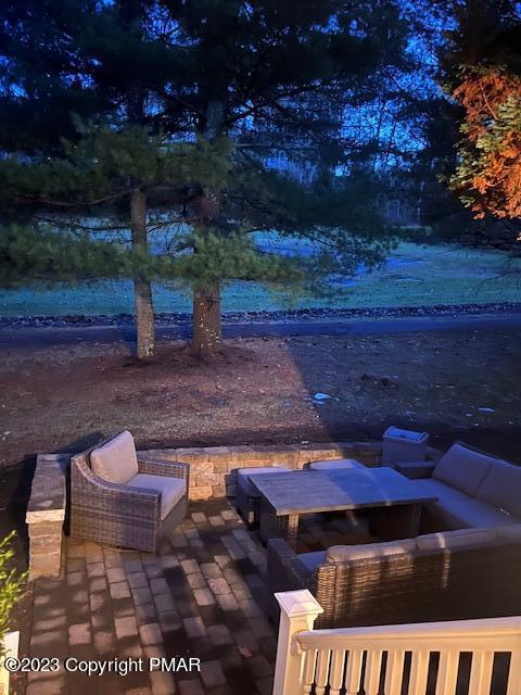 220 Hawthorne Village