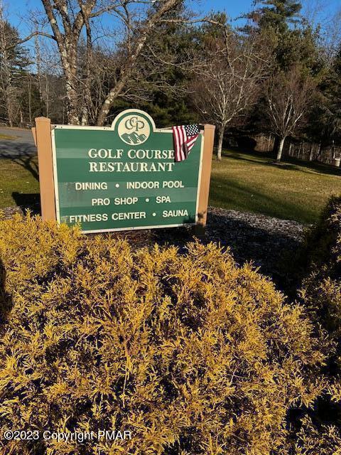 220 Hawthorne Village