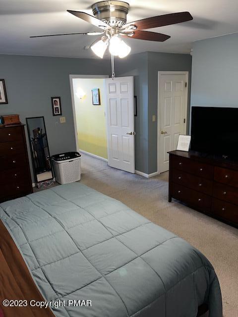 220 Hawthorne Village