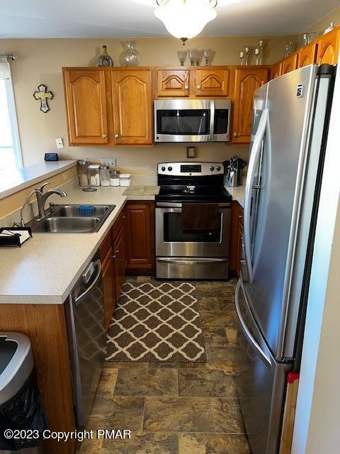 220 Hawthorne Village