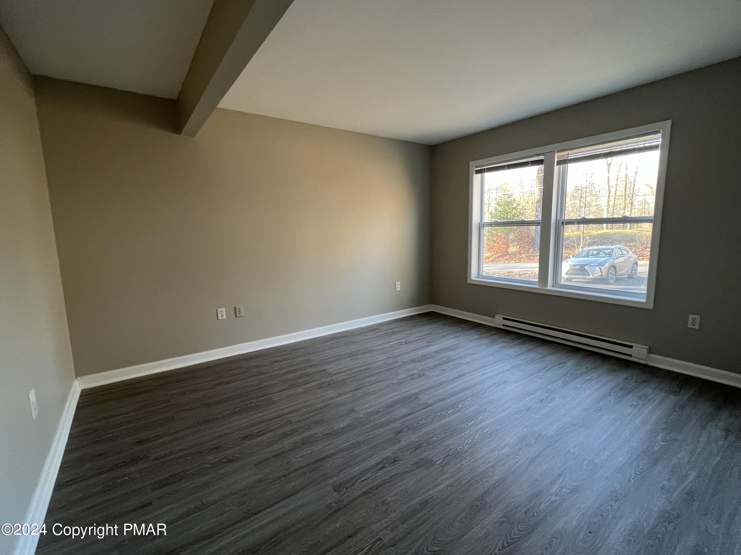 2409 W White Oak Drive