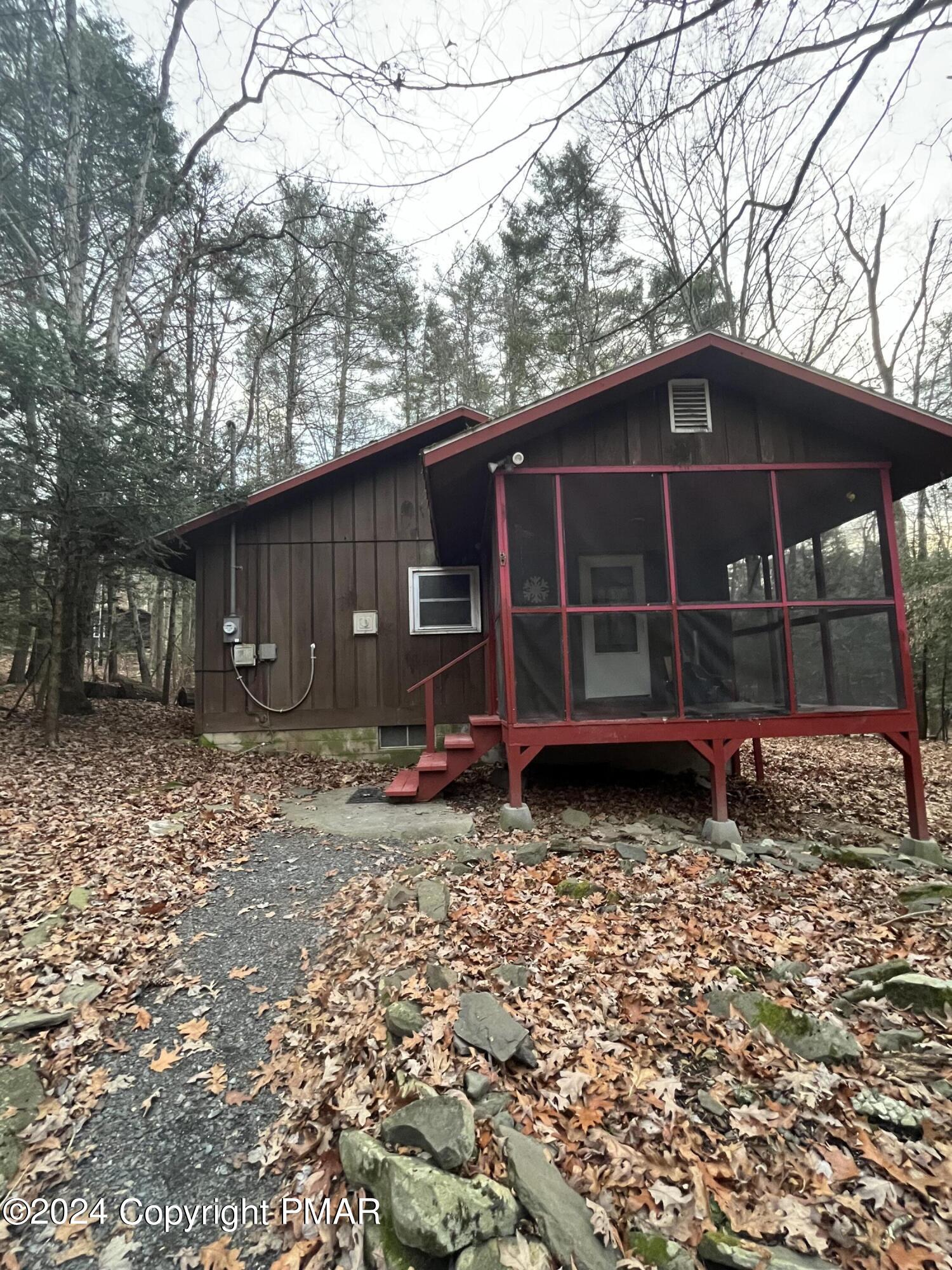 406 ROARING BROOK Road