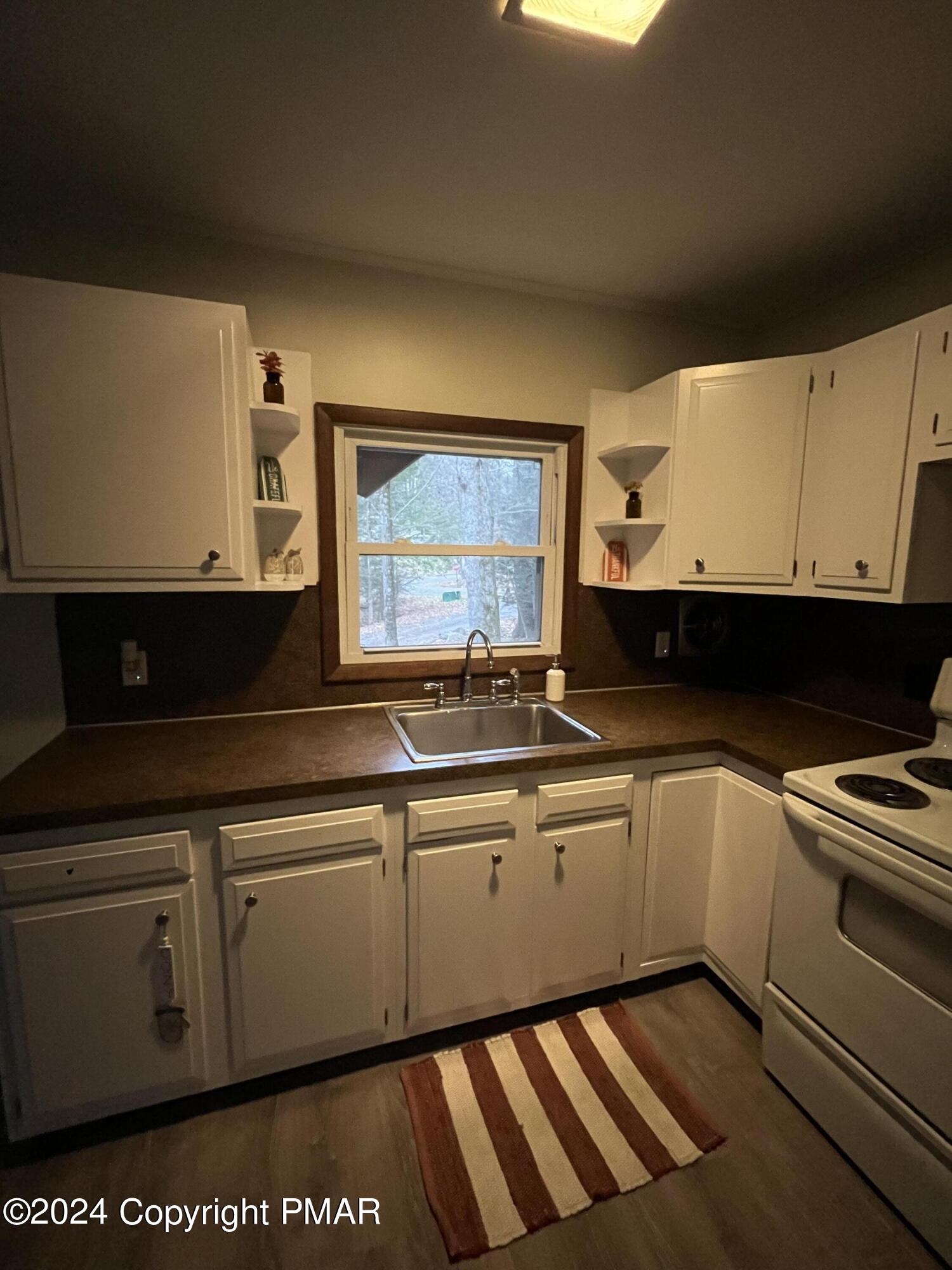 406 ROARING BROOK Road