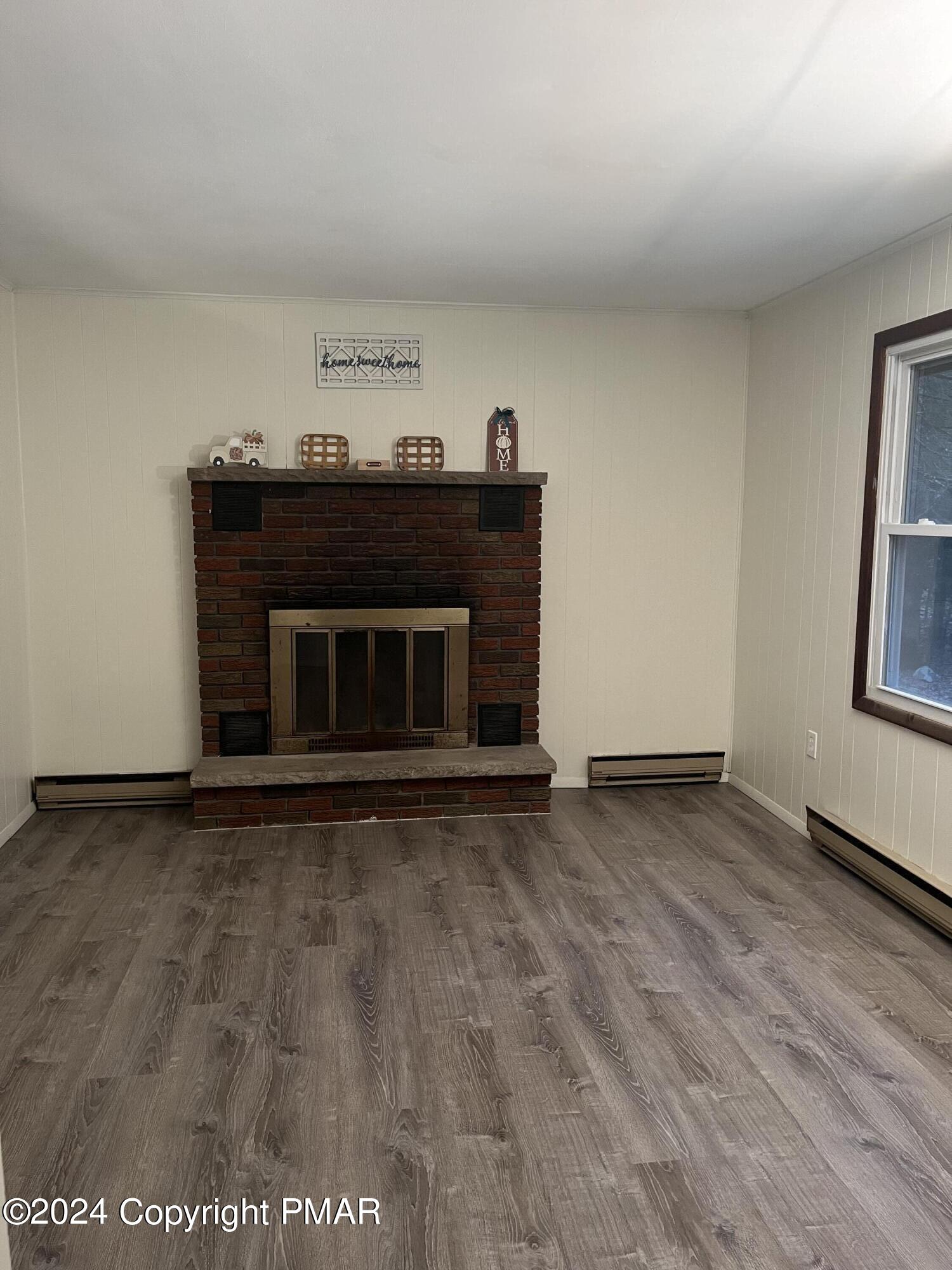 406 ROARING BROOK Road