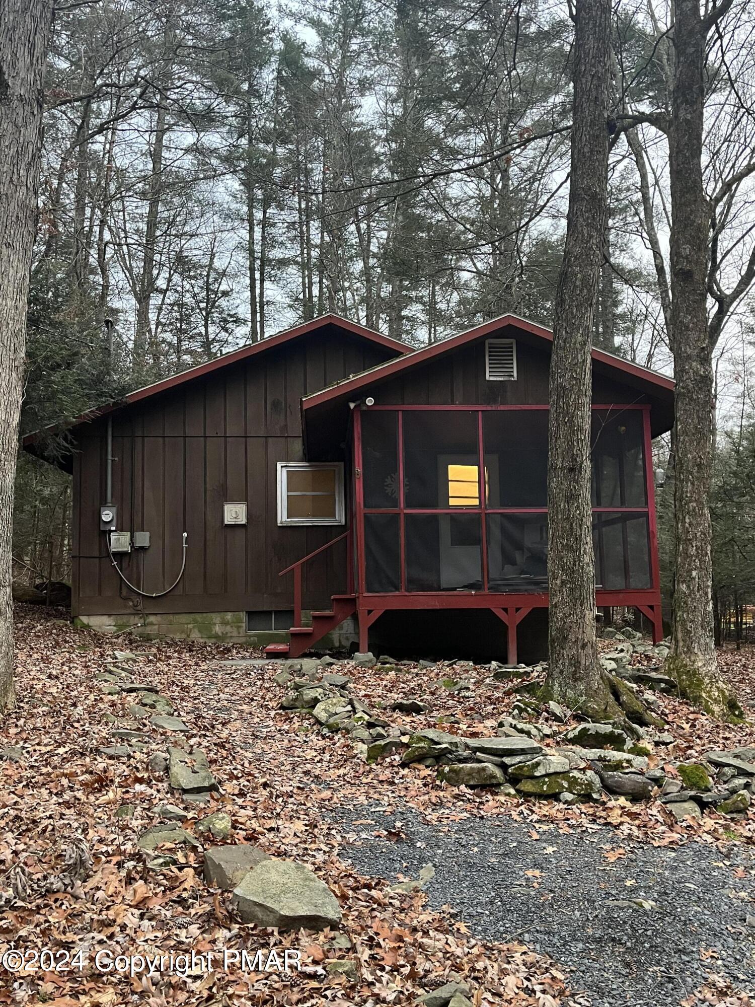 406 ROARING BROOK Road