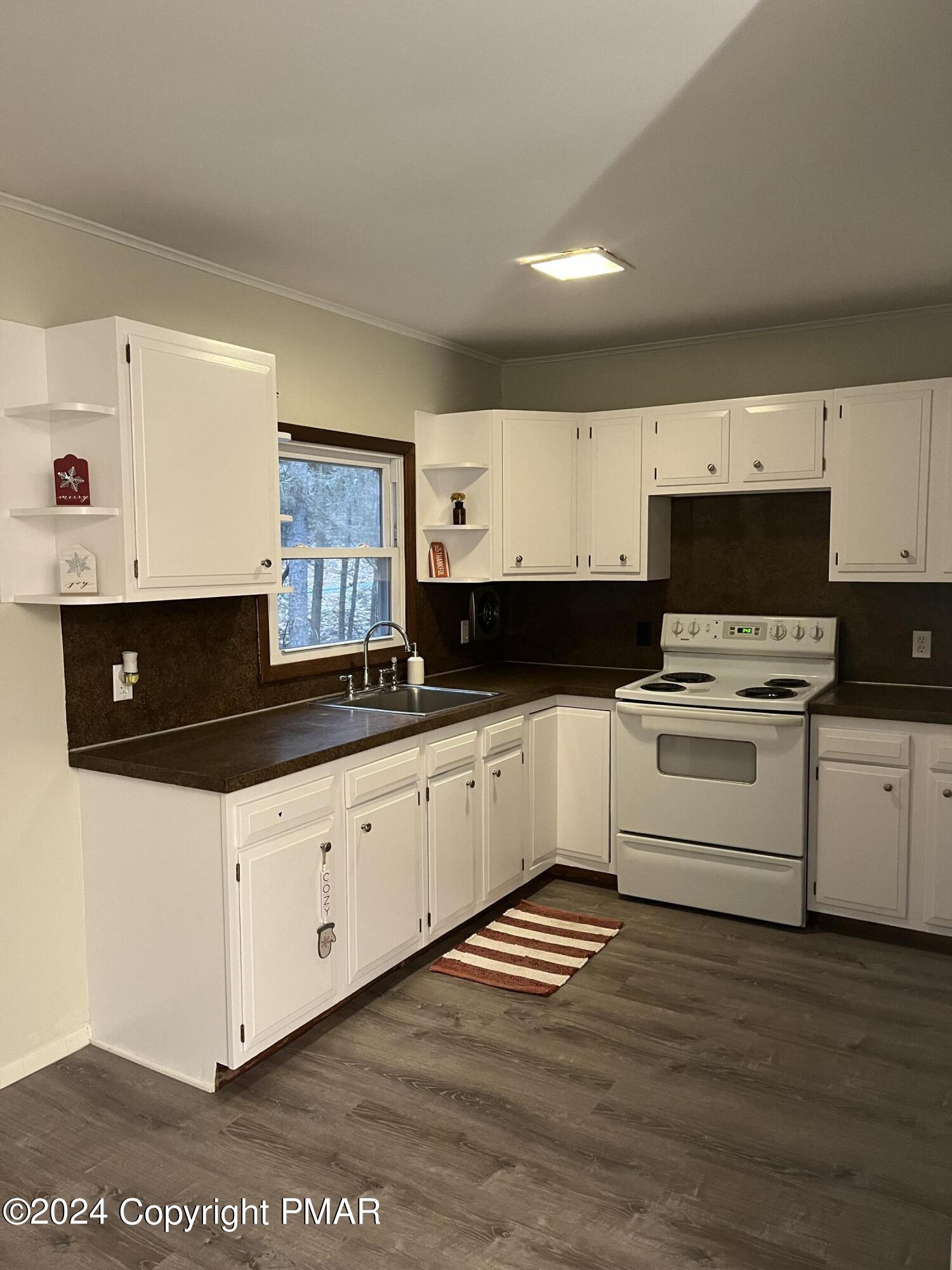 406 ROARING BROOK Road