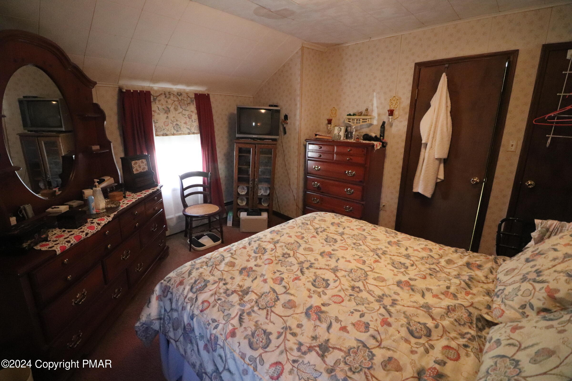 136 Lafayette Avenue