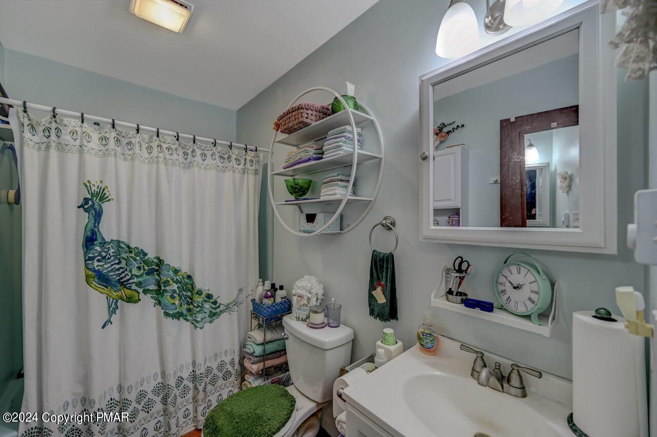 1136 Hunters Woods Drive