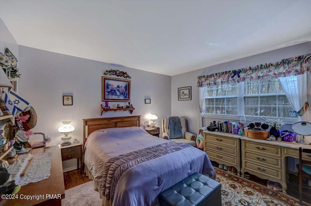 1136 Hunters Woods Drive