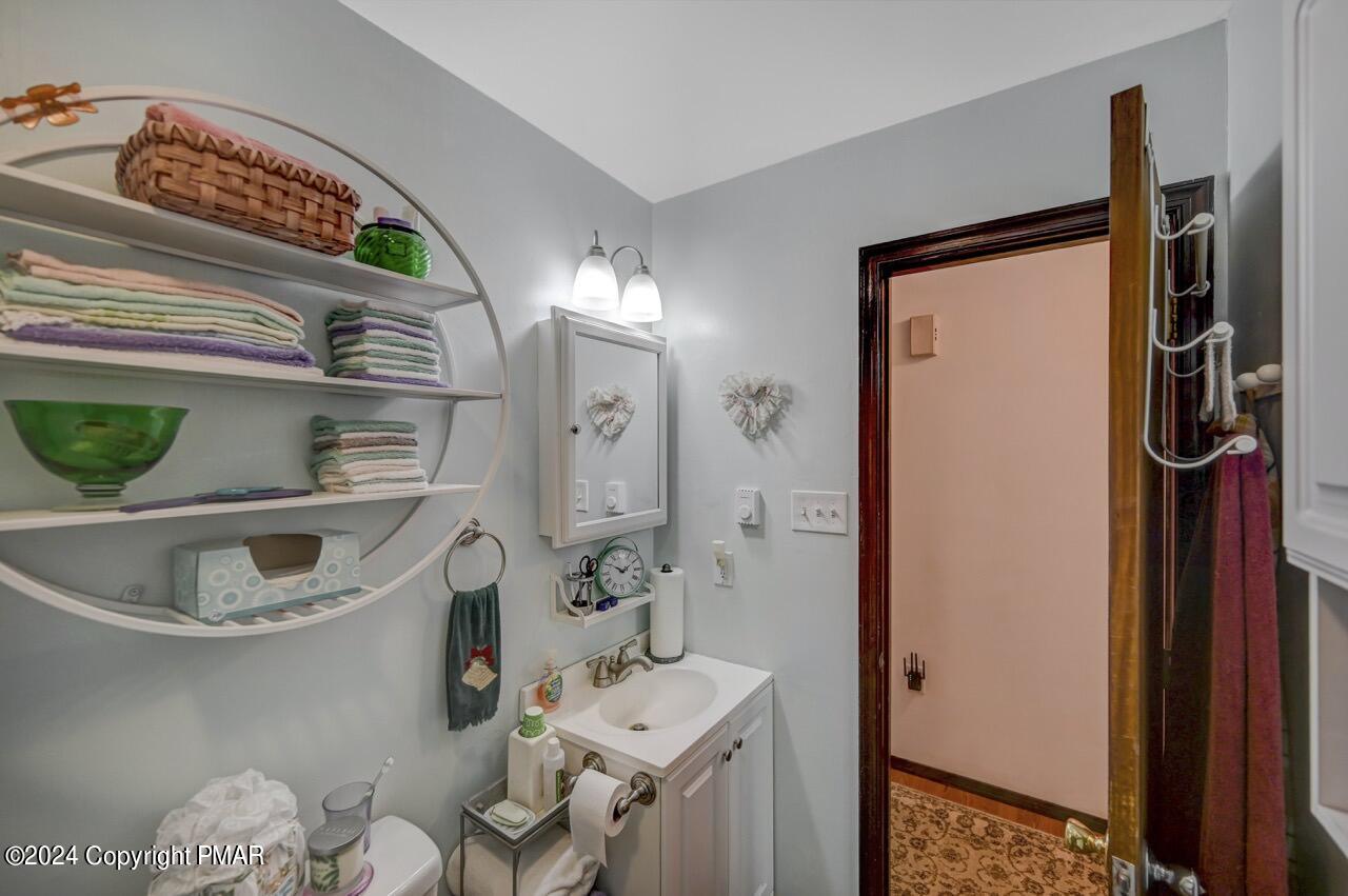 1136 Hunters Woods Drive