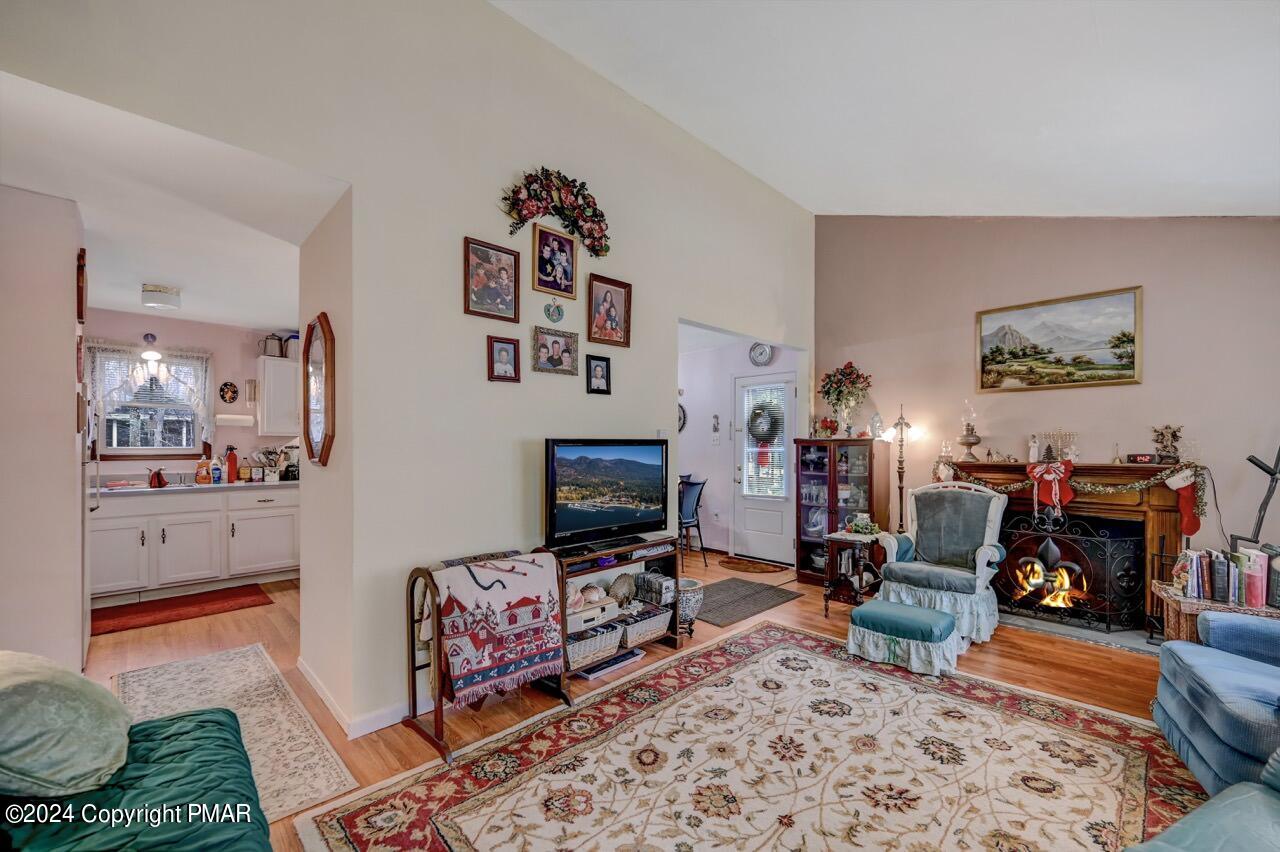 1136 Hunters Woods Drive