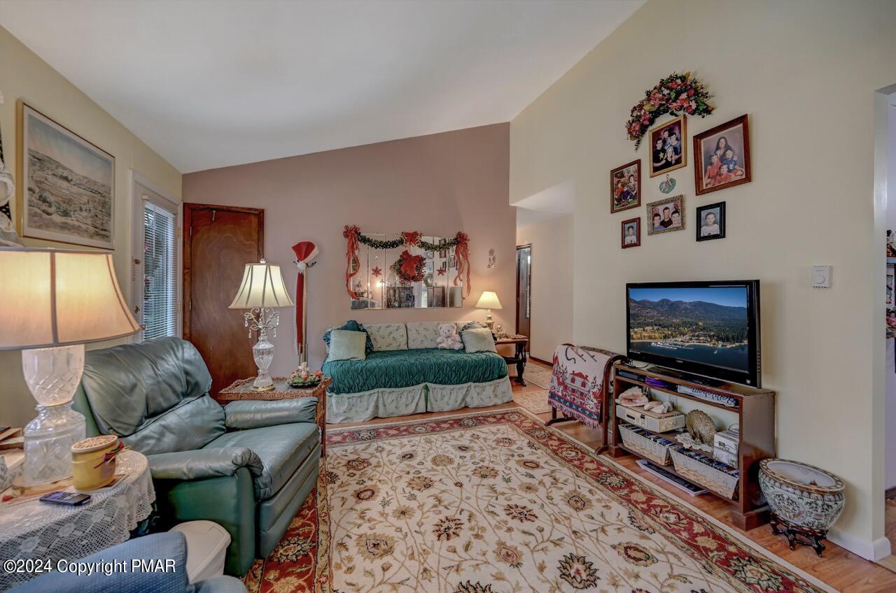 1136 Hunters Woods Drive