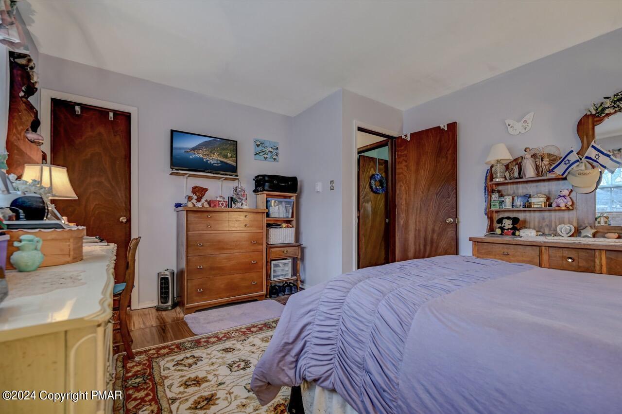 1136 Hunters Woods Drive