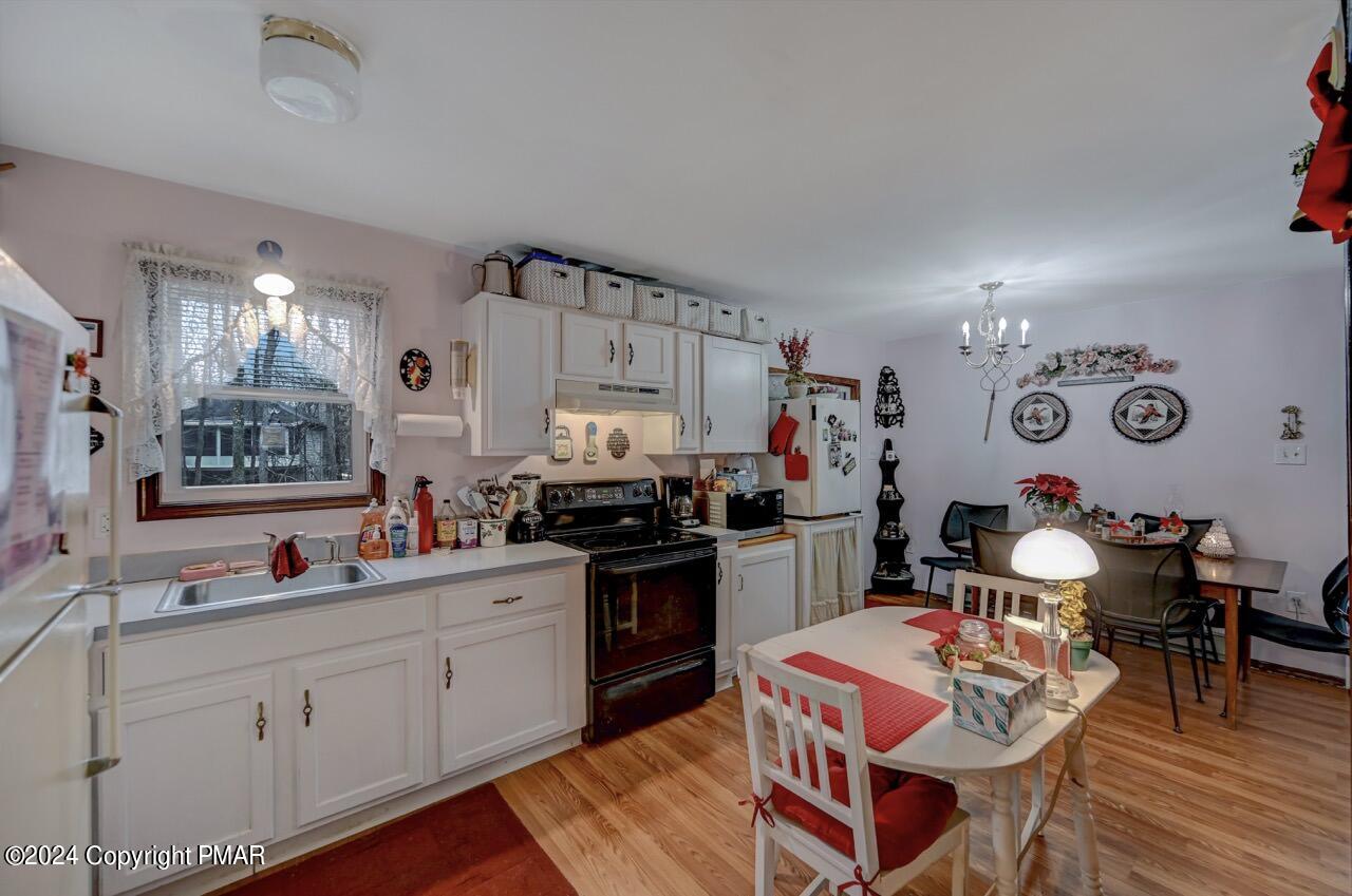 1136 Hunters Woods Drive