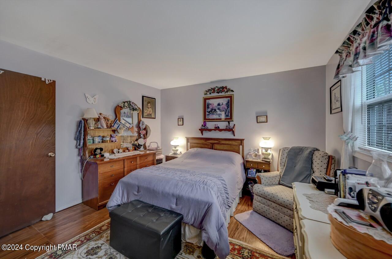 1136 Hunters Woods Drive