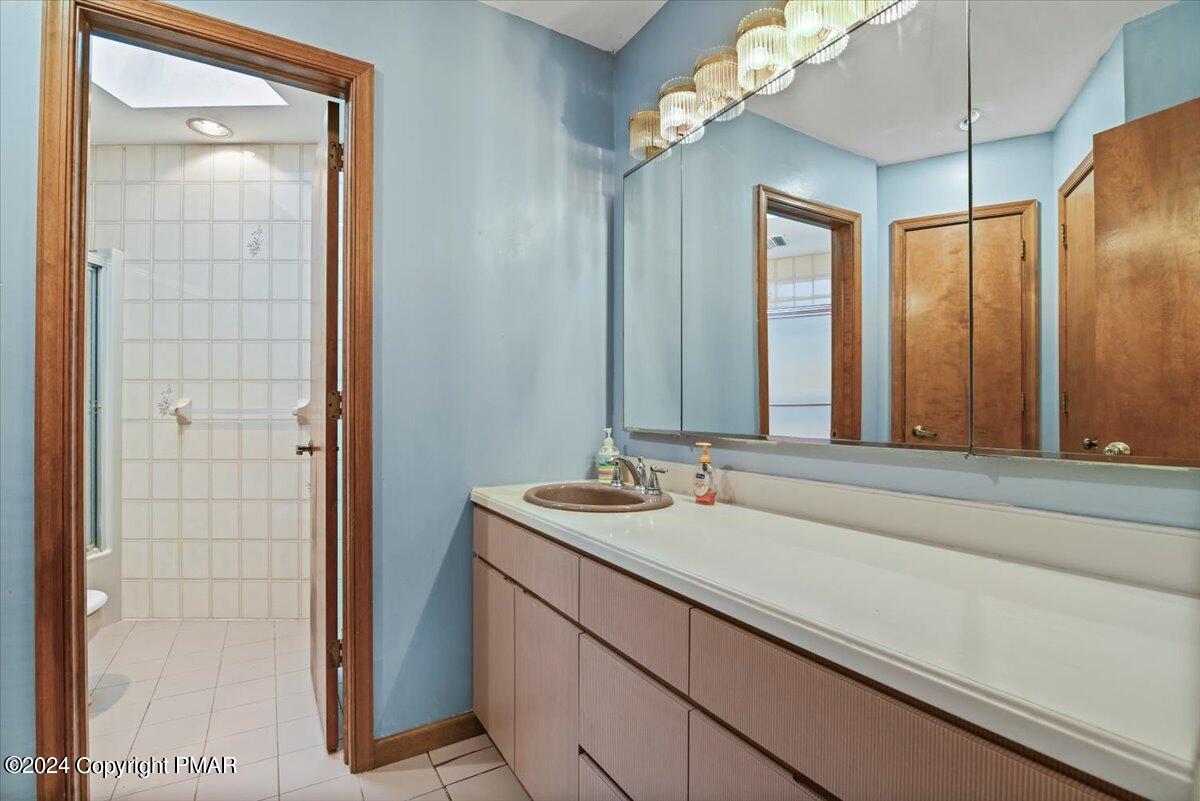 5249 MOUNTAIN VIEW Drive