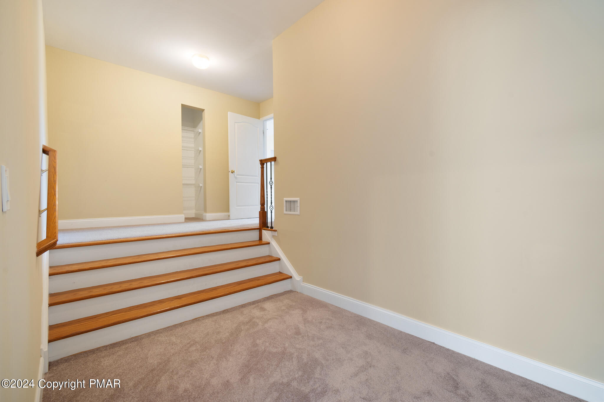 16 Alexandra Circle