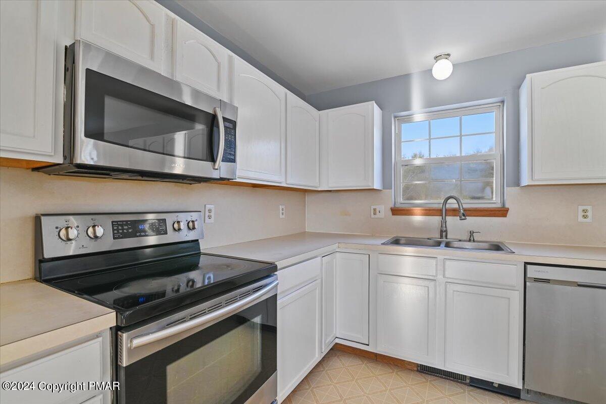 207 Stacia Way