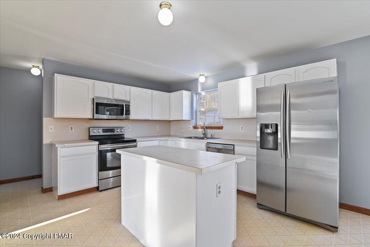 207 Stacia Way