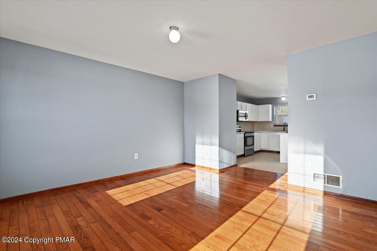 207 Stacia Way