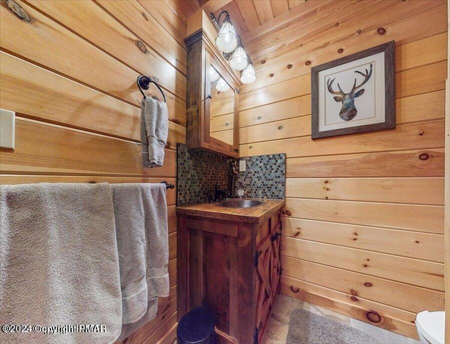 899 Lower Swiftwater Road