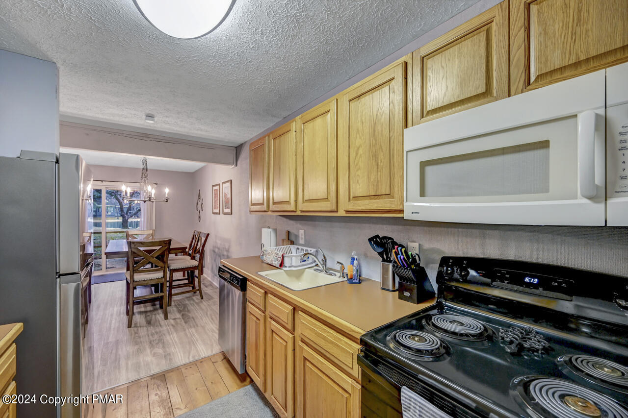 214 Snow Ridge Circle