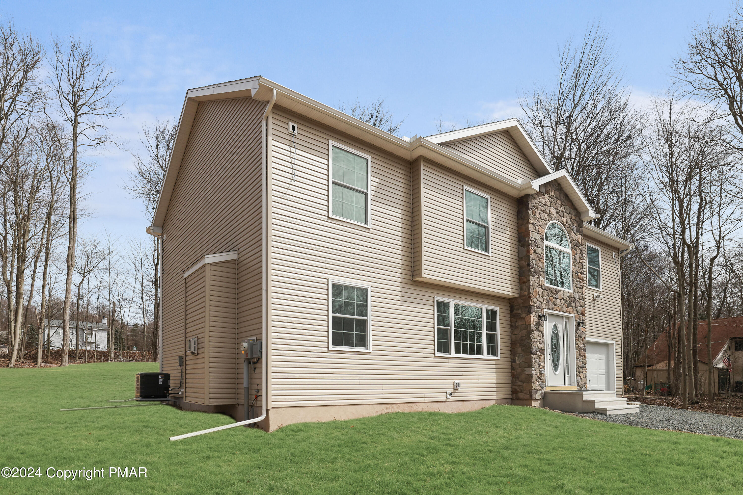 2841 Oak View Lane