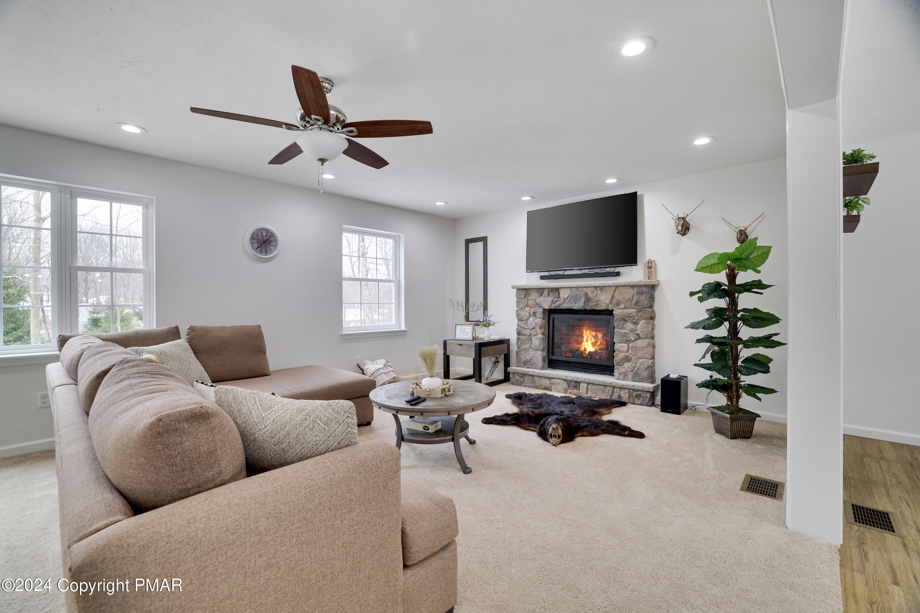 2841 Oak View Lane