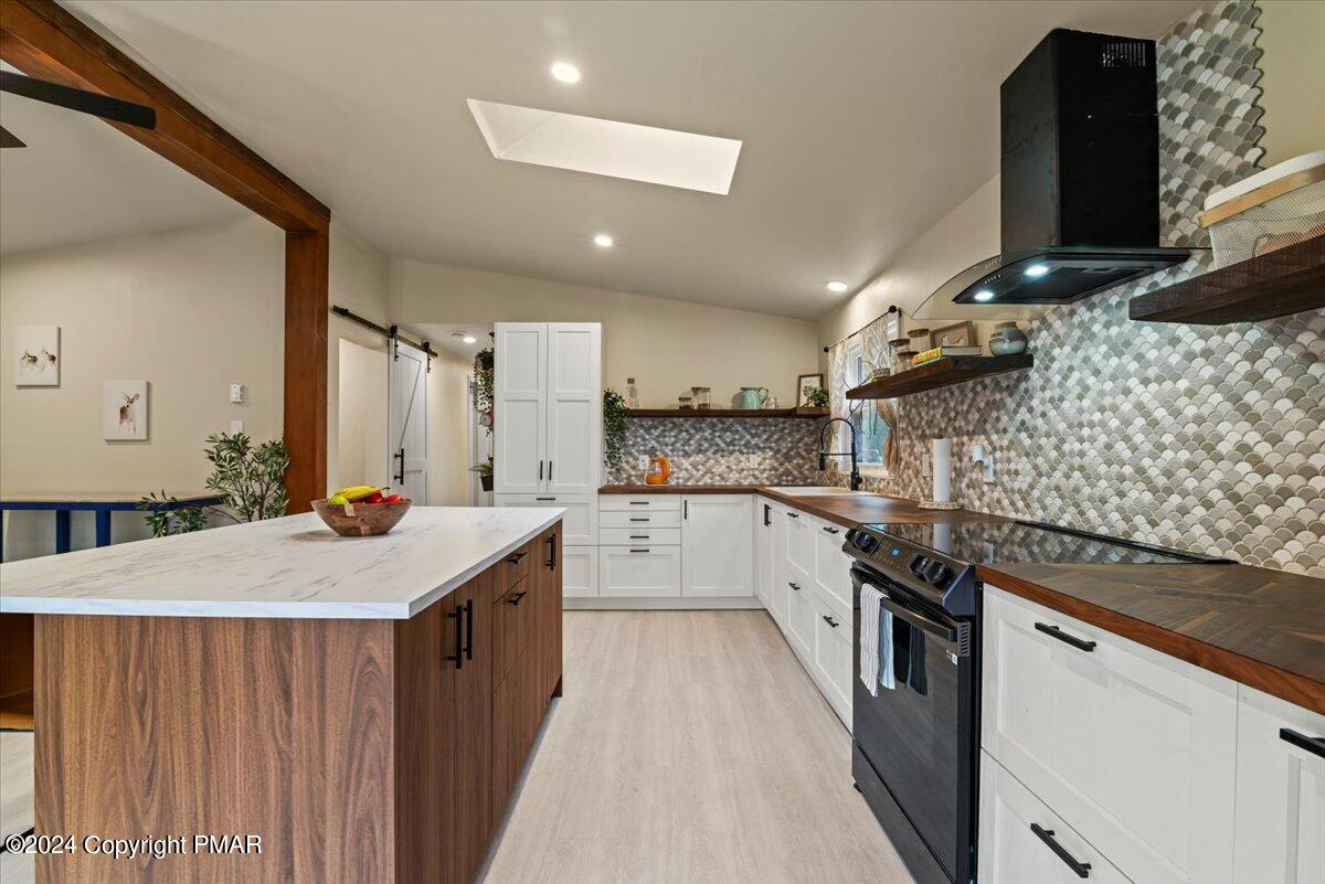 3133 Parliament Drive