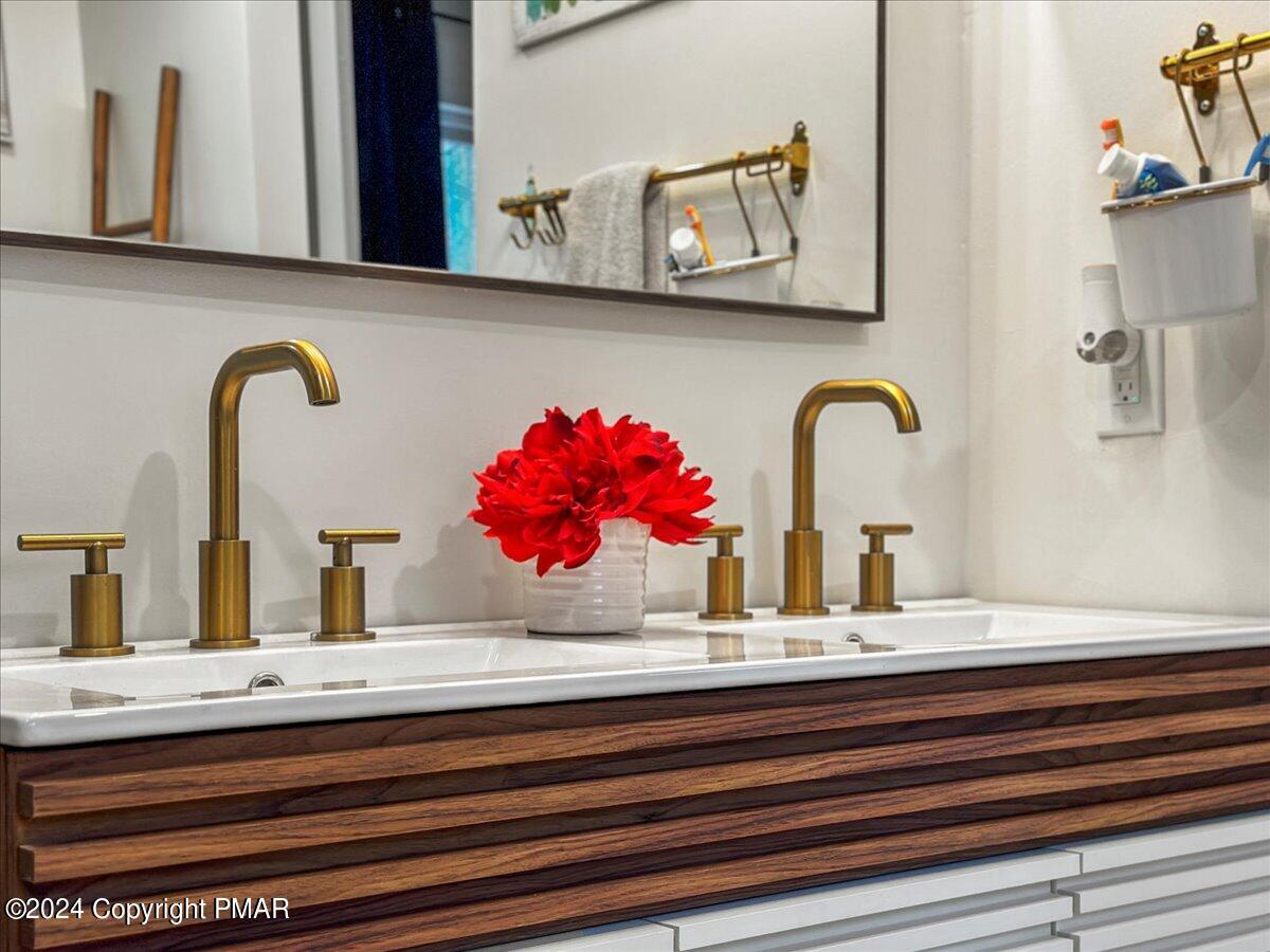 3133 Parliament Drive