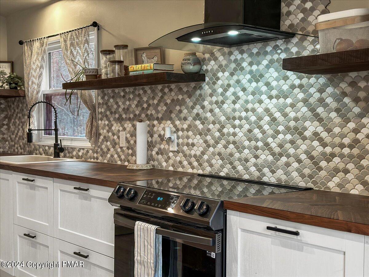 3133 Parliament Drive