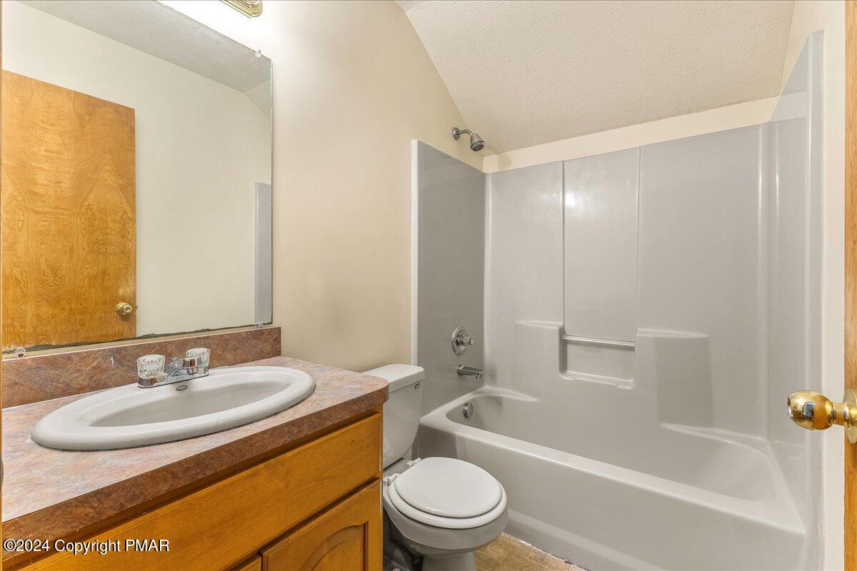 6392 Cherokee Trail