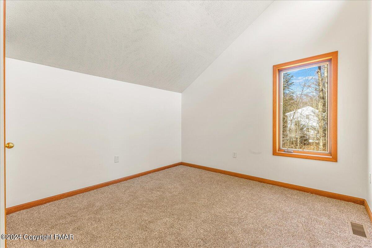 6392 Cherokee Trail
