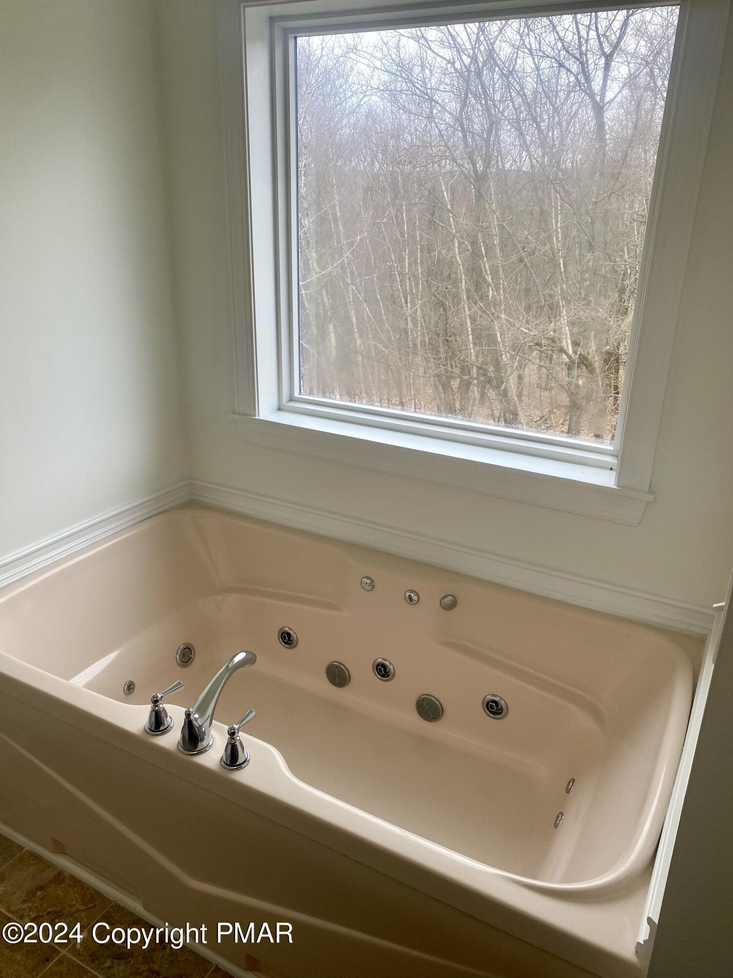 1404 Whispering Hills Court