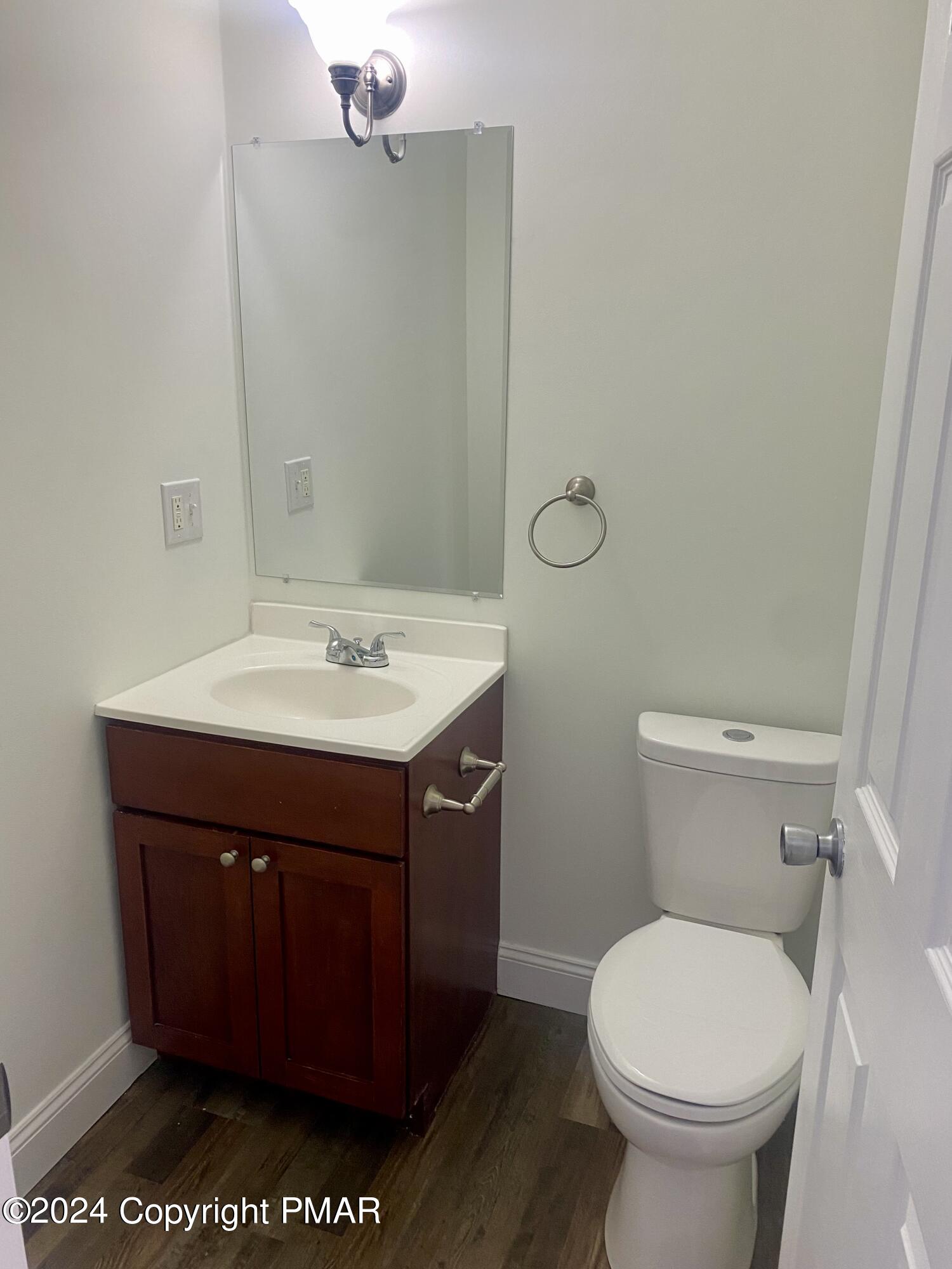 1404 Whispering Hills Court