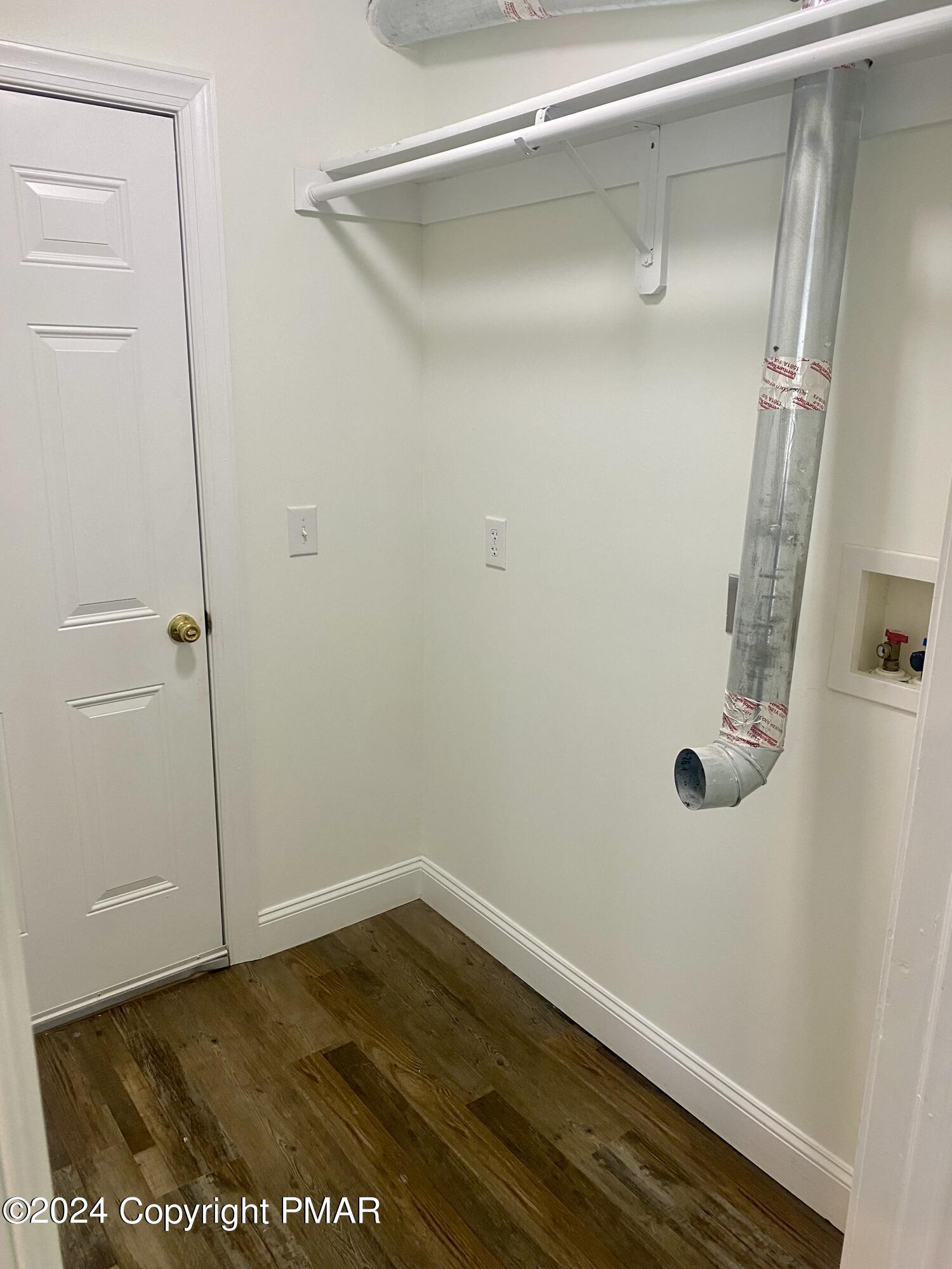 1404 Whispering Hills Court