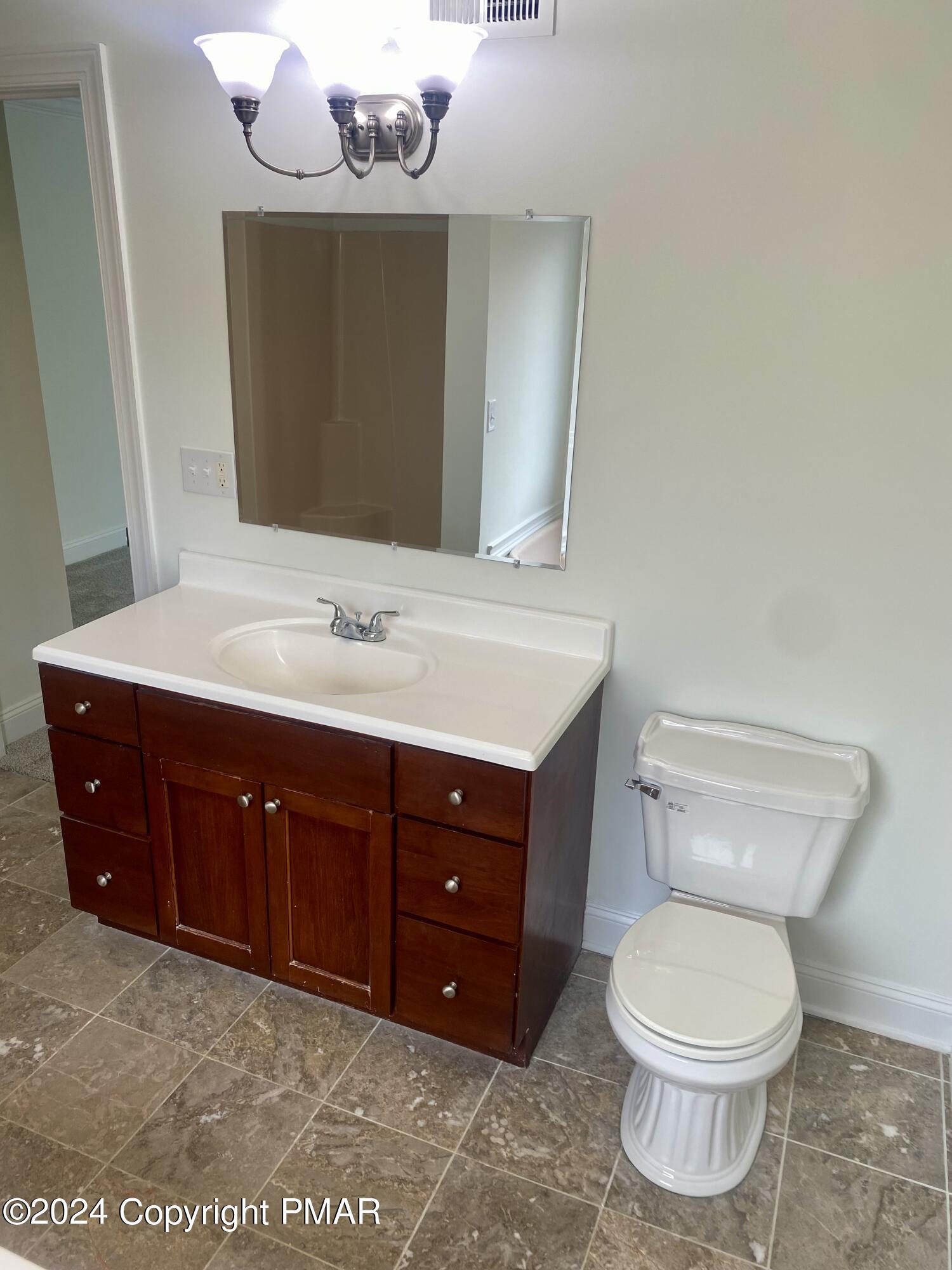 1404 Whispering Hills Court