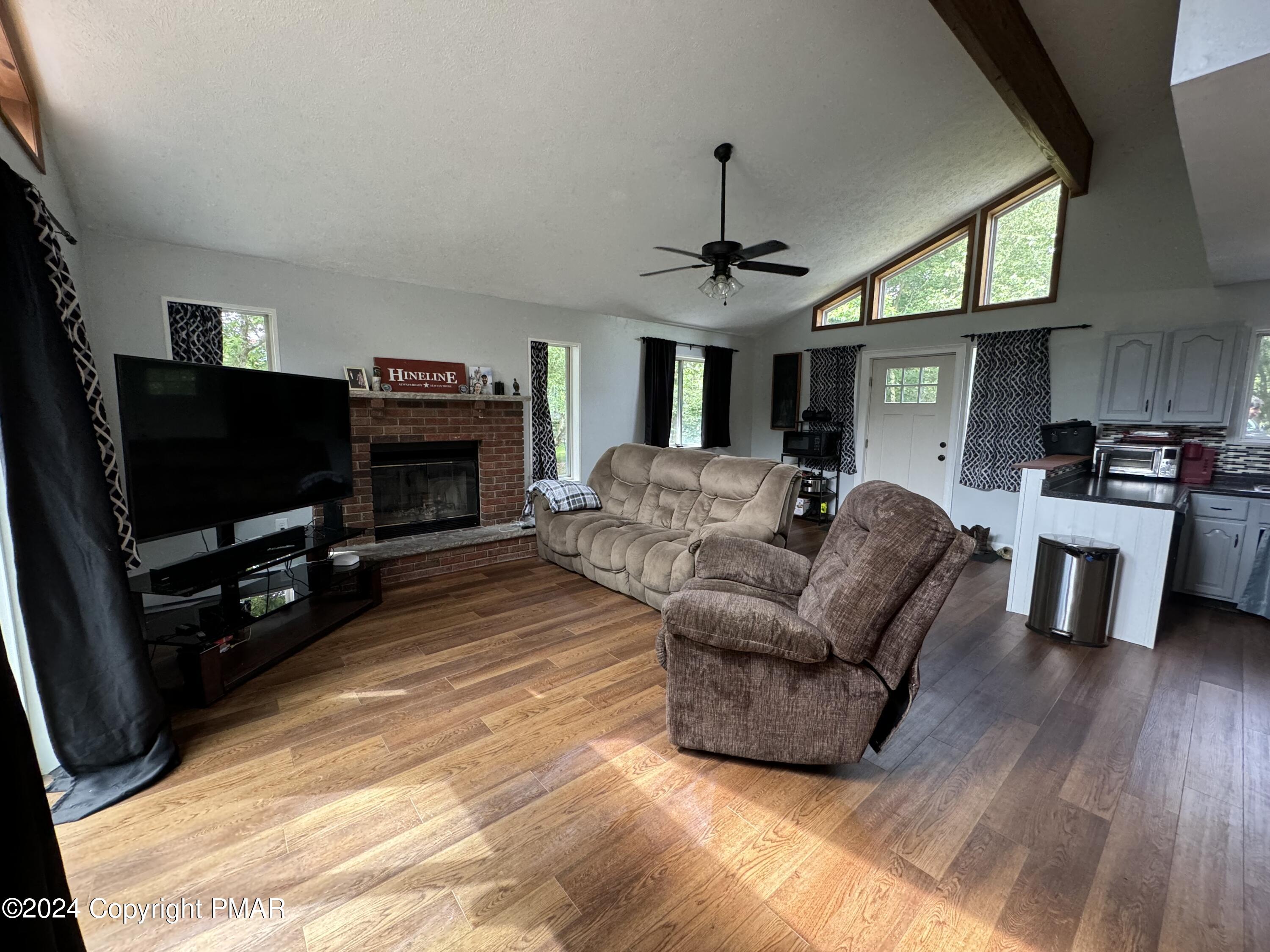 263 Colonial Terrace