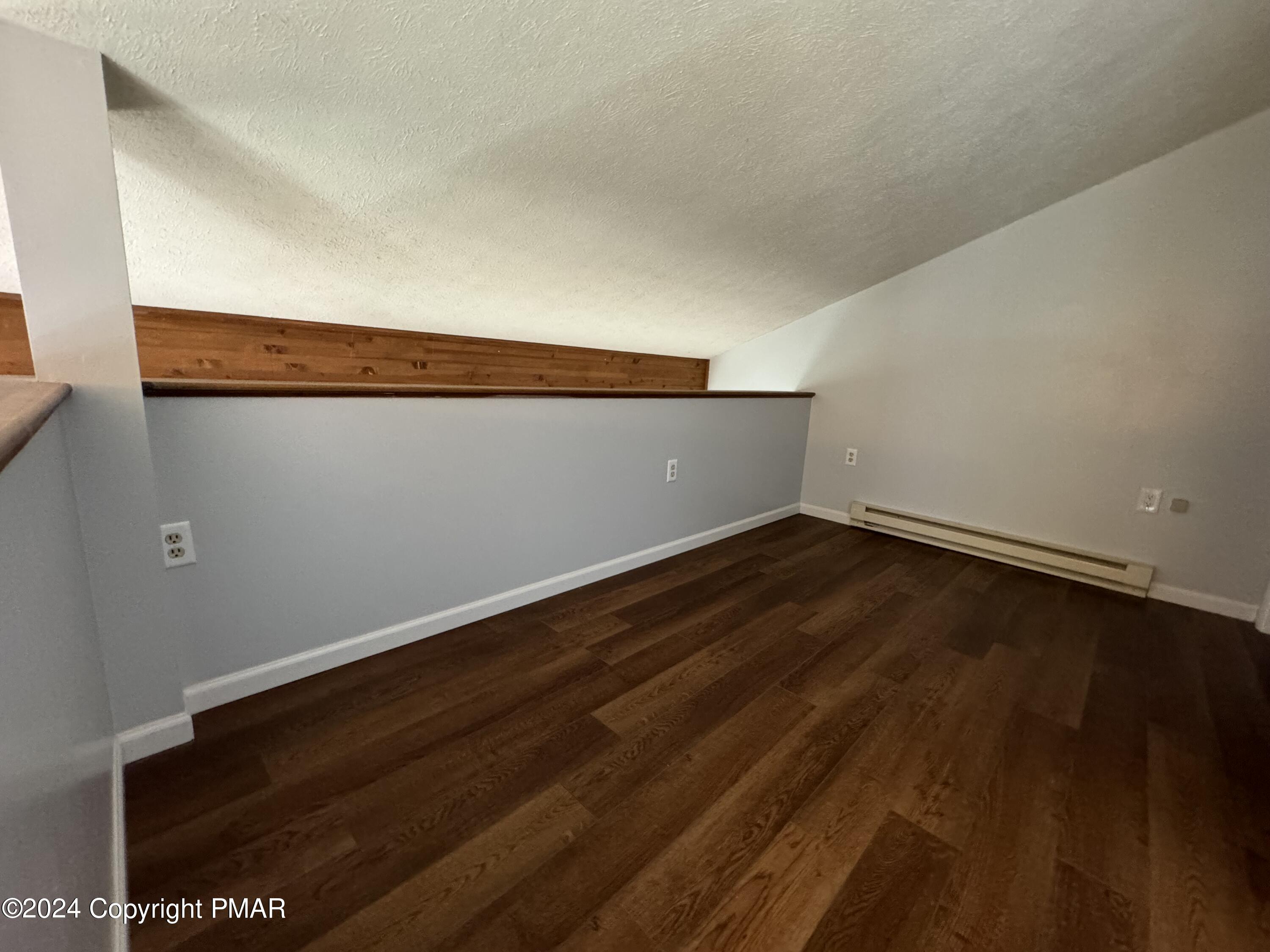 263 Colonial Terrace