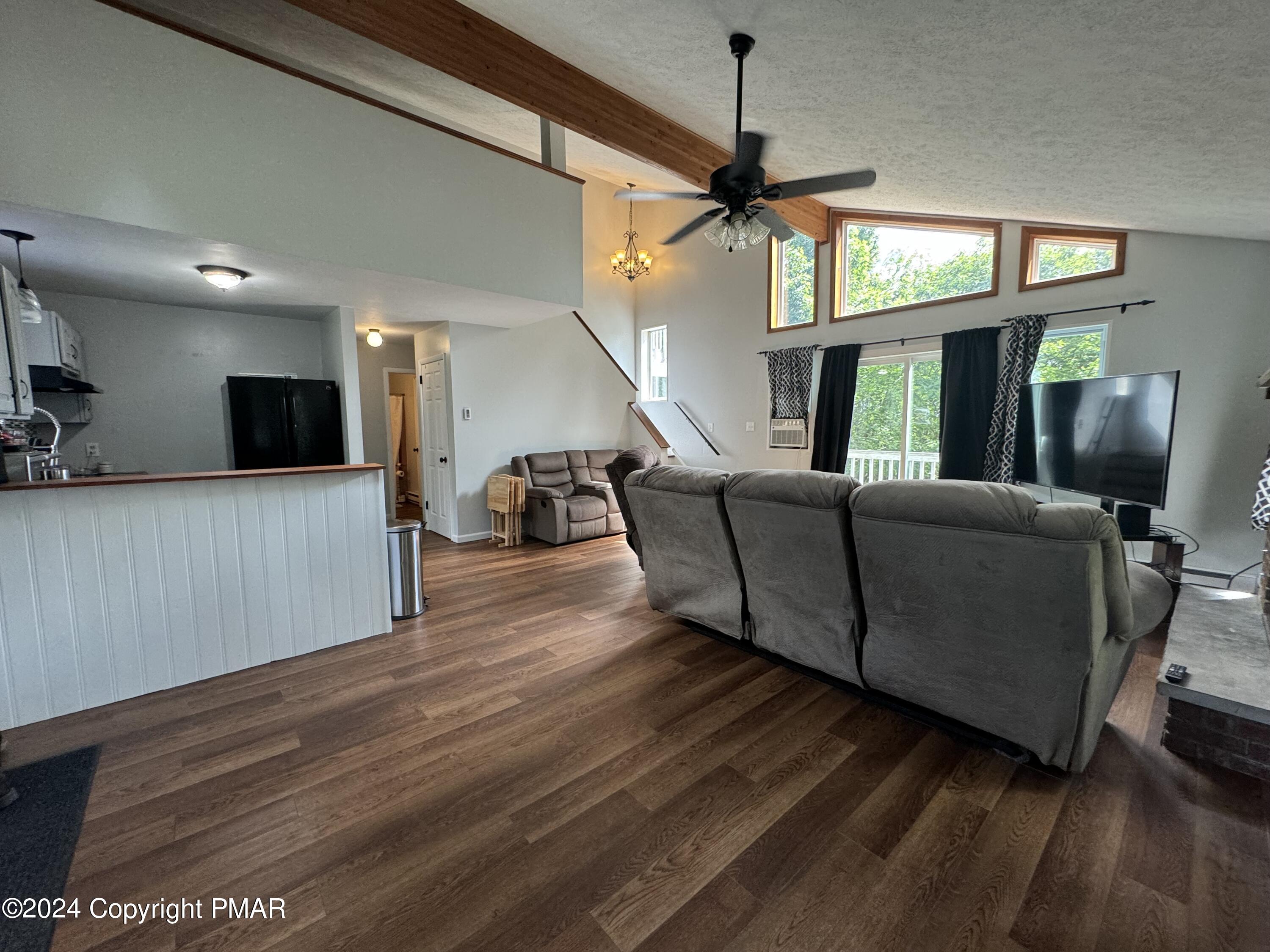 263 Colonial Terrace