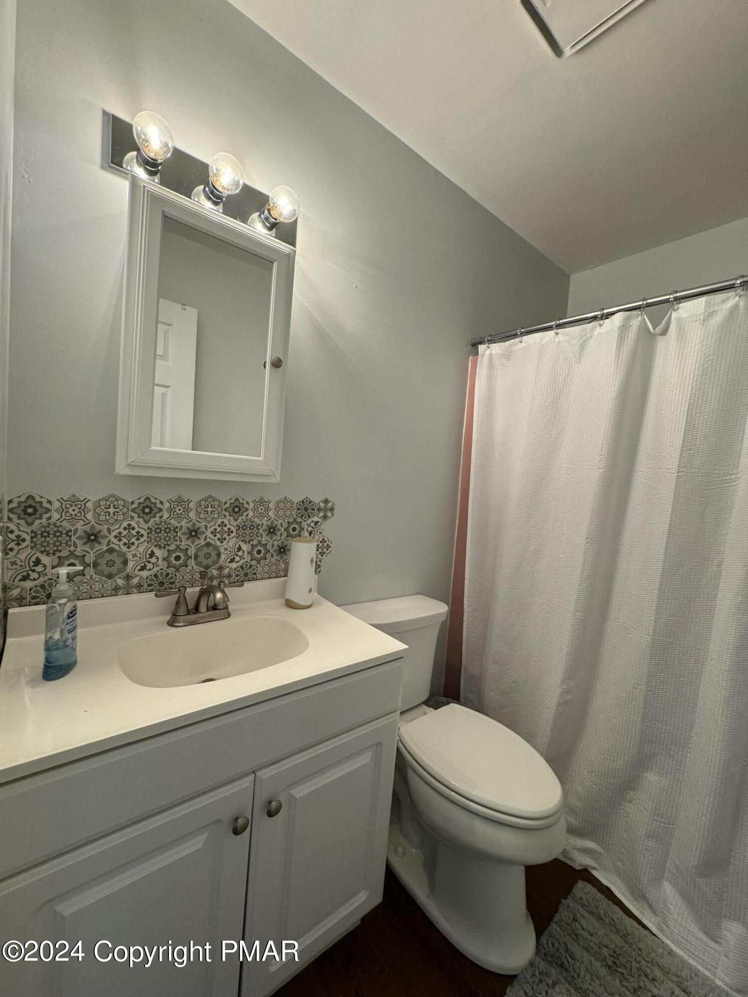 263 Colonial Terrace