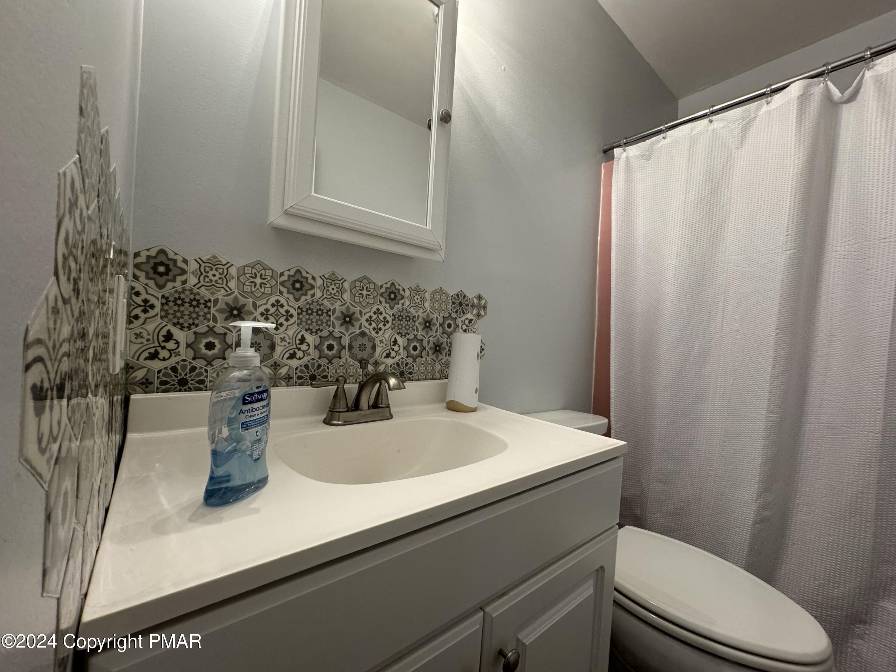 263 Colonial Terrace