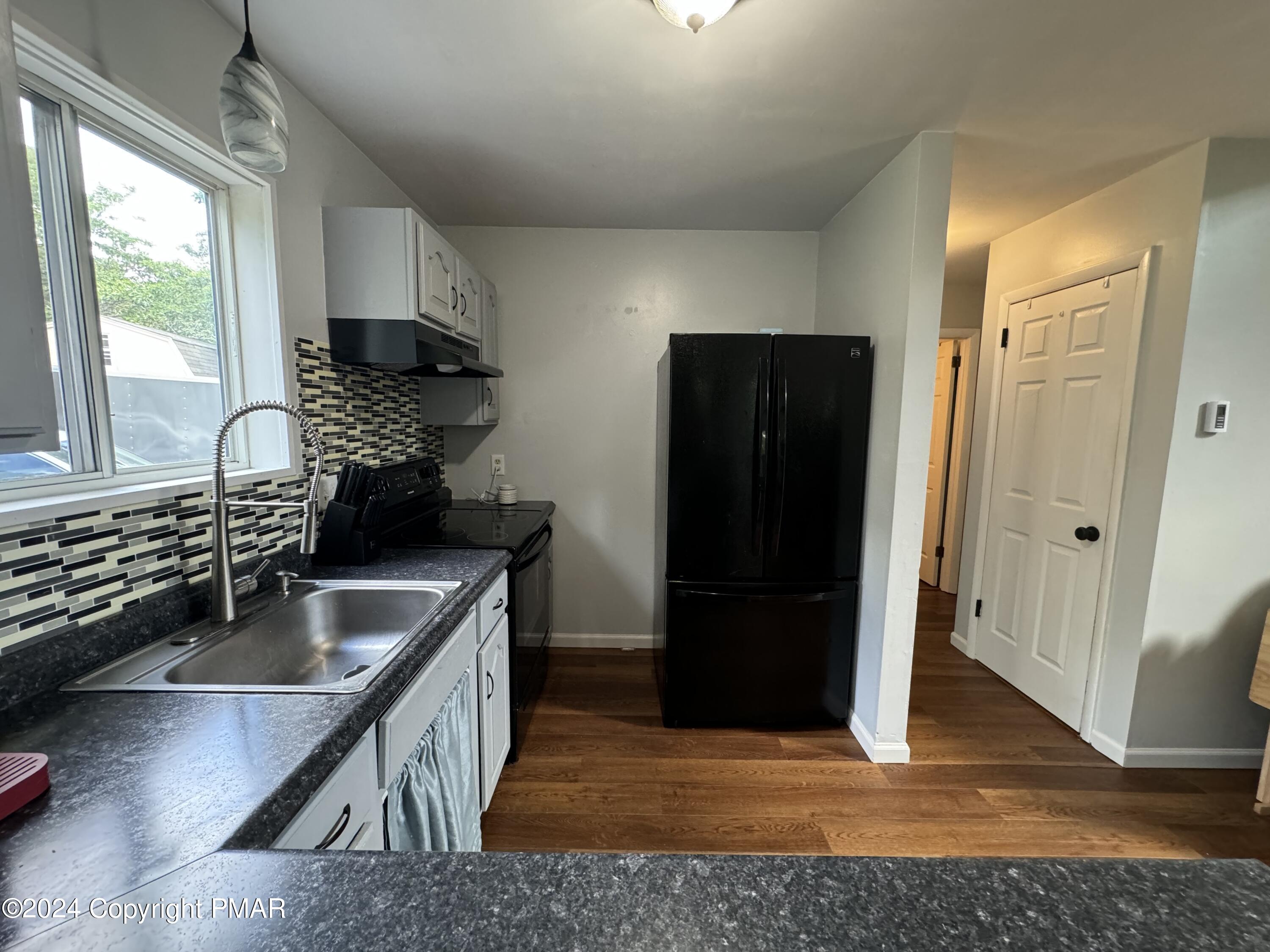 263 Colonial Terrace