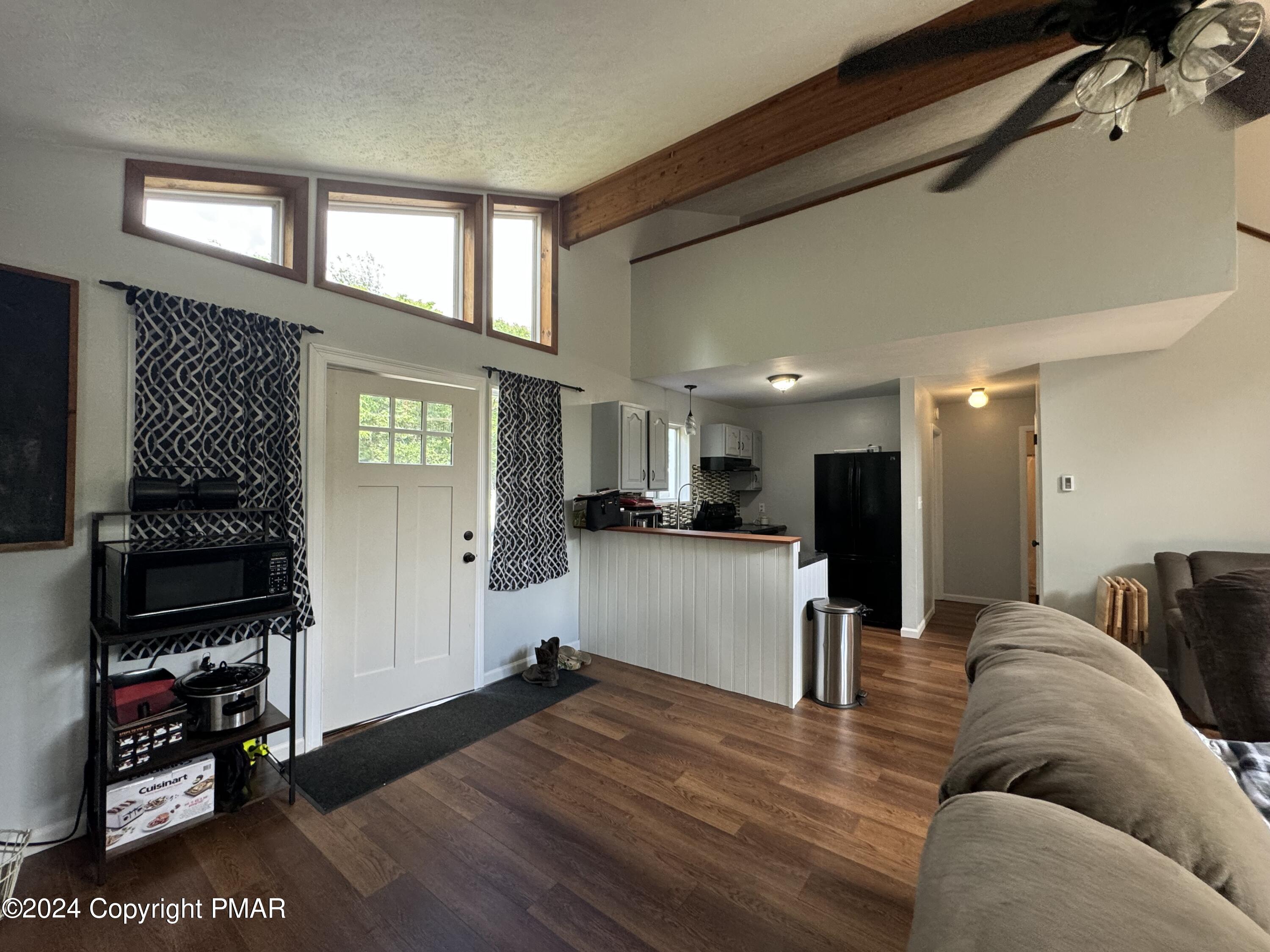 263 Colonial Terrace