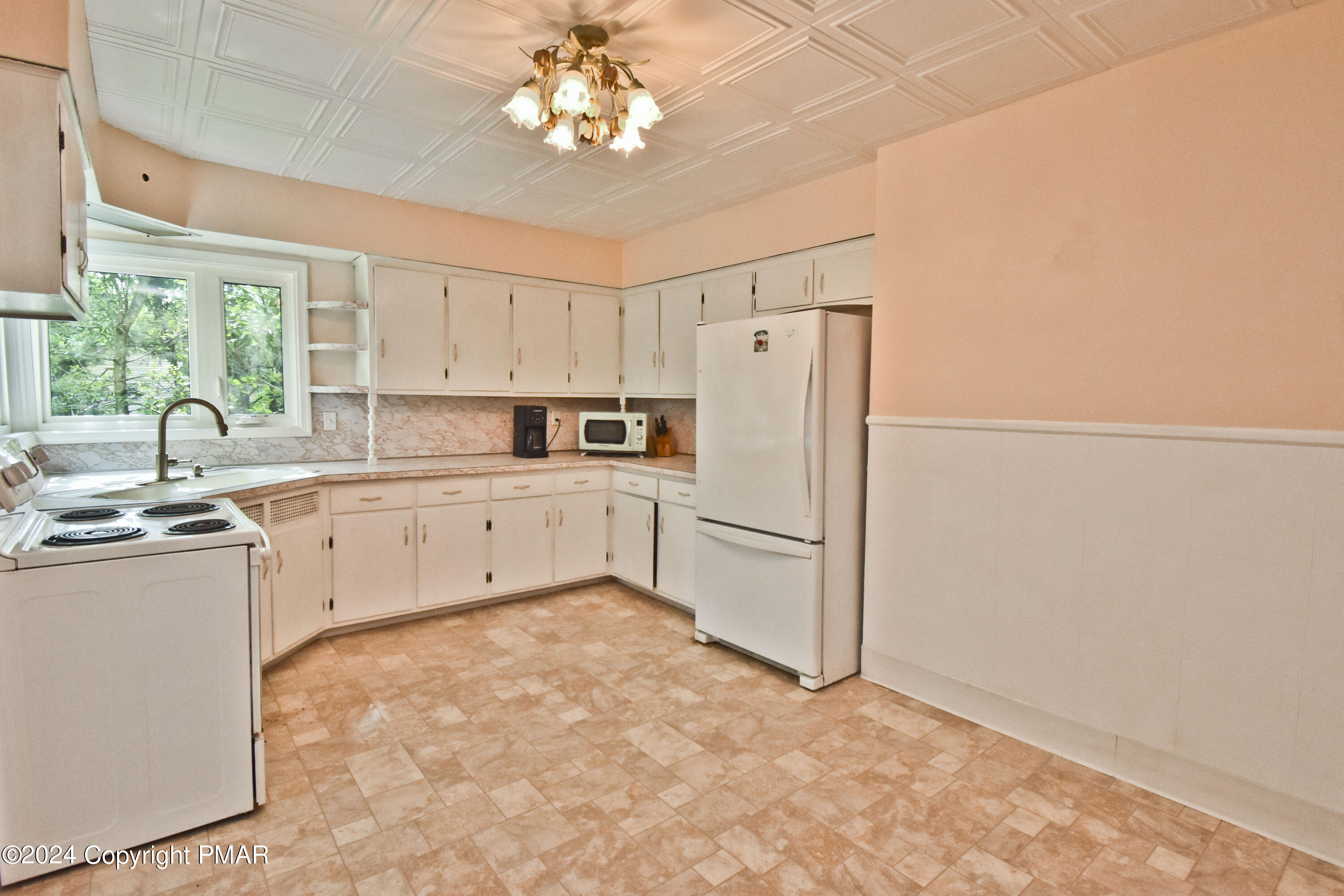 8000 Bear Creek Boulevard