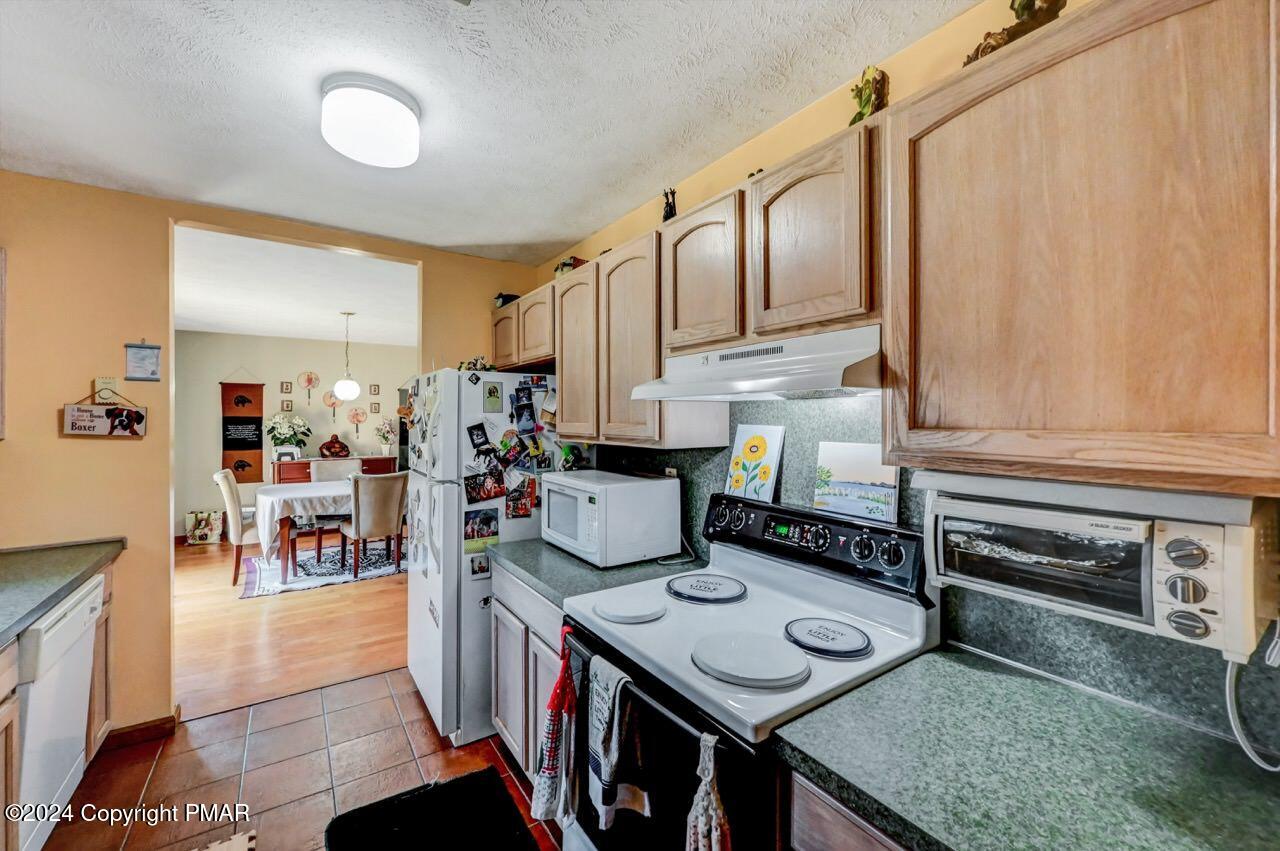 5177 Iroquois Street