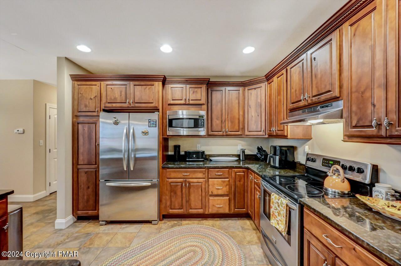 1012 Forest Lane