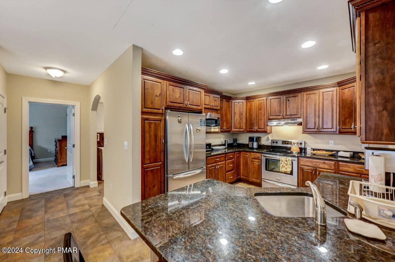 1012 Forest Lane