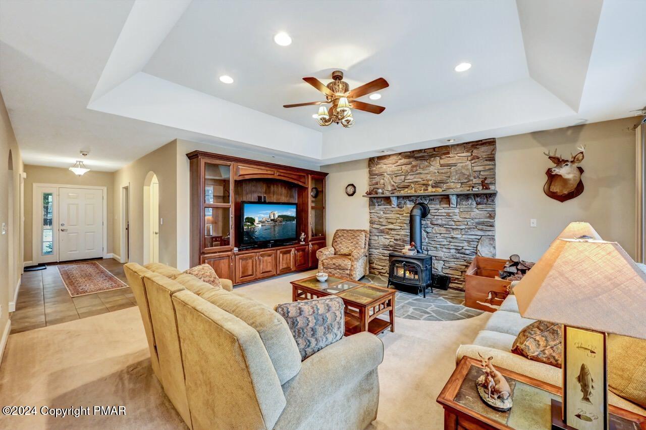 1012 Forest Lane
